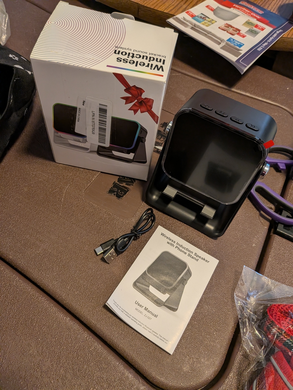 Wireless Induction Speaker with Phone Stand - Black